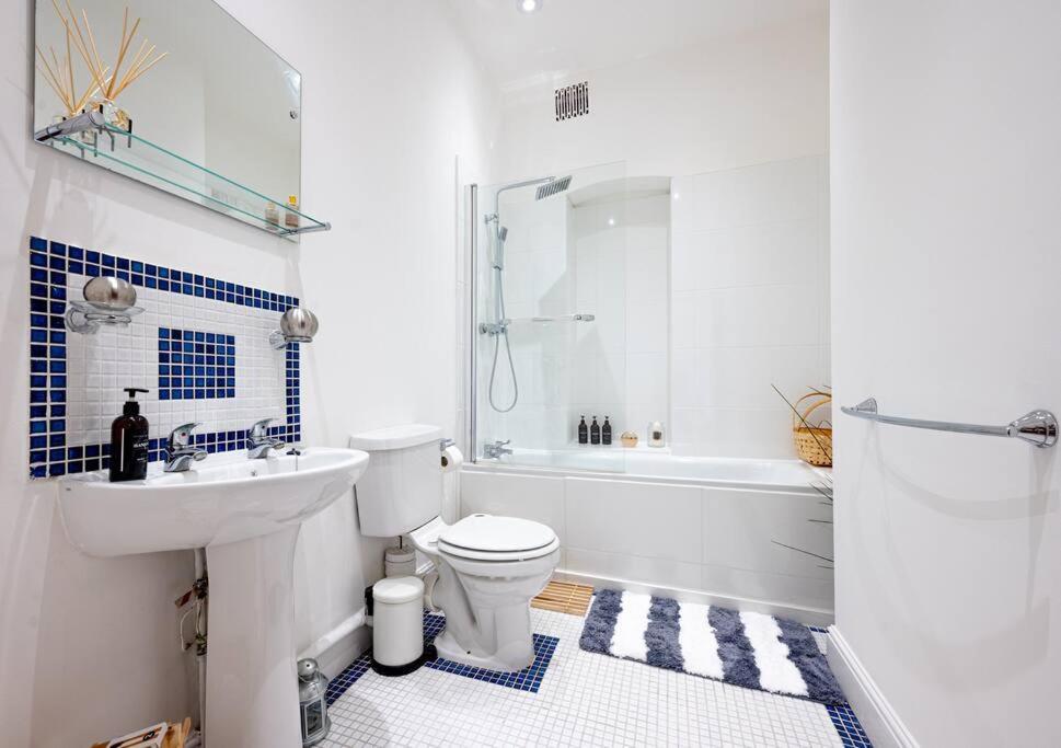 Cosy Flat In Central Ldn Payment To The Host Apartman London Kültér fotó